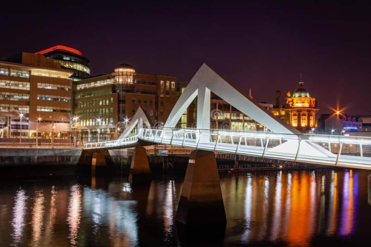 Glasgow City Centre G1 Penthouse With Riverviews - Duplex Bagian luar foto
